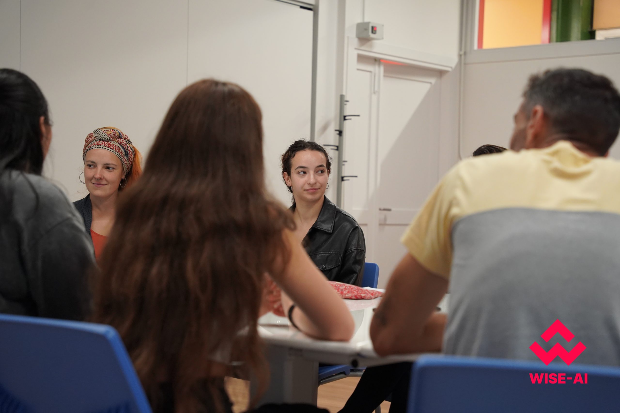 Students and staff of Politeknika Txorierri at the round table of the Wise Ai project.